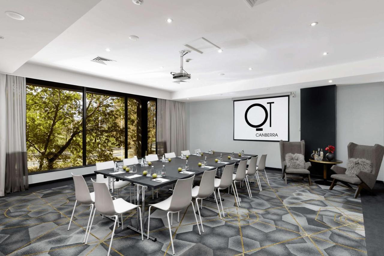 Qt Canberra Exterior photo